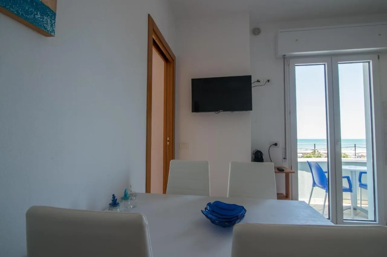 Residence Saturnia Riccione 3*,
